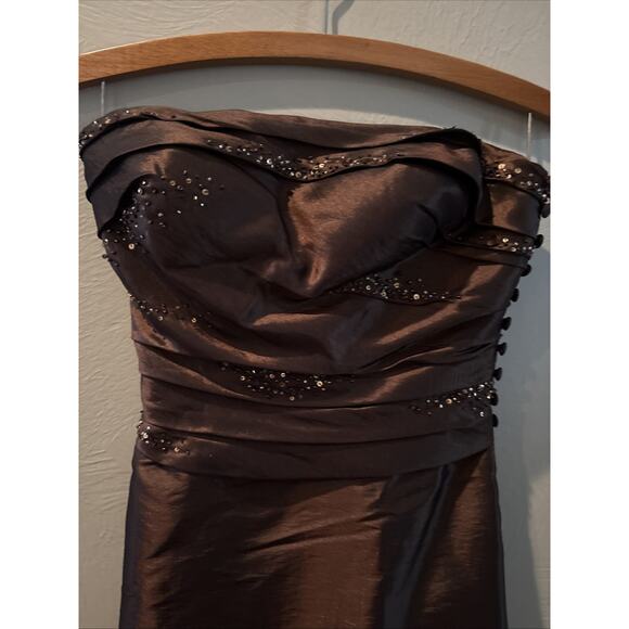 Bill Levkoff Strapless Floor-Length Formal Gown Size 0 Prom, w/ Crystals - Picture 12 of 12